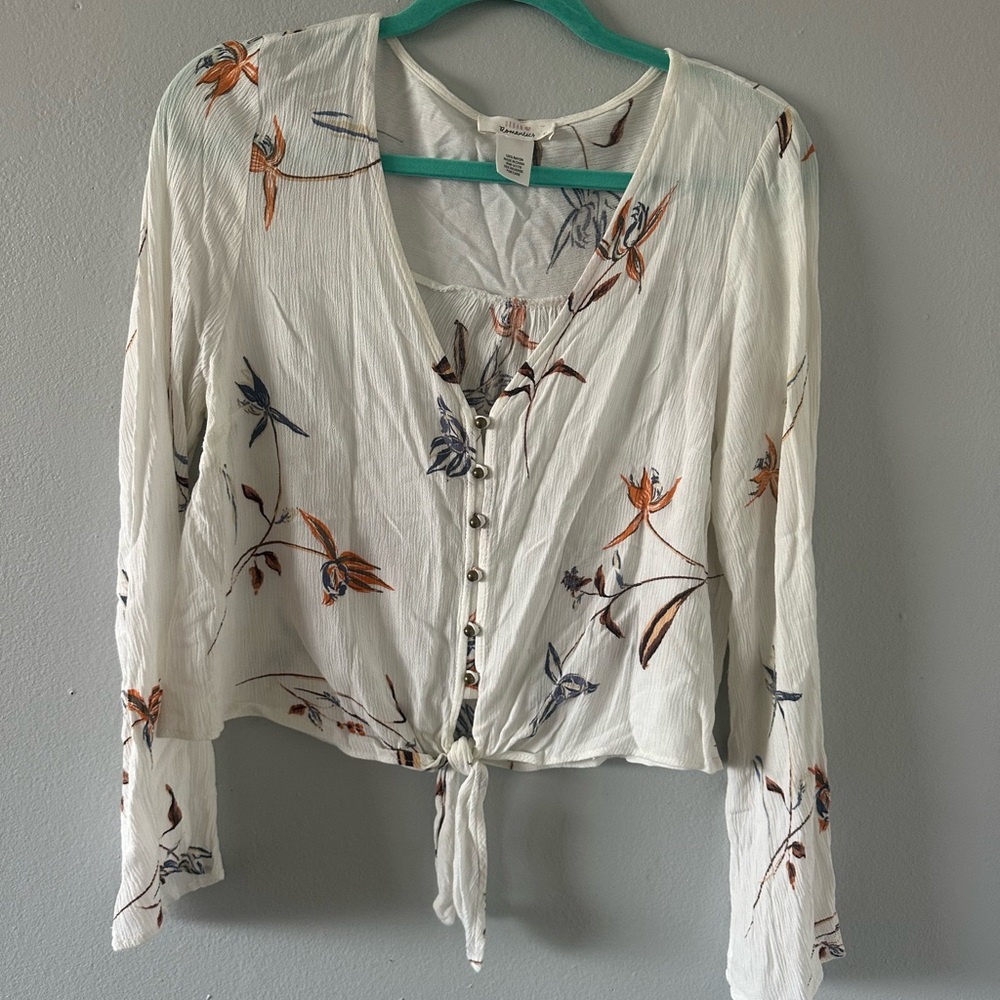 URBAN Romantics Cream Bell Sleeve Crop Blouse